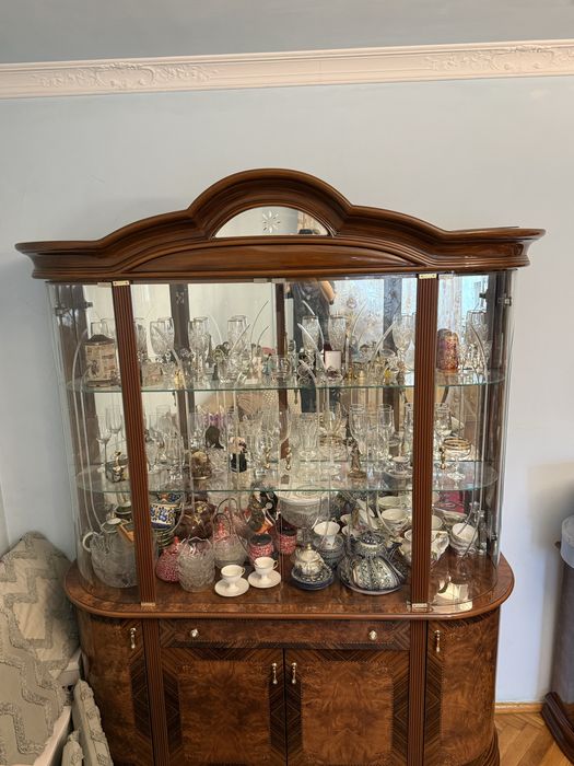 Шкаф сервант для посуды