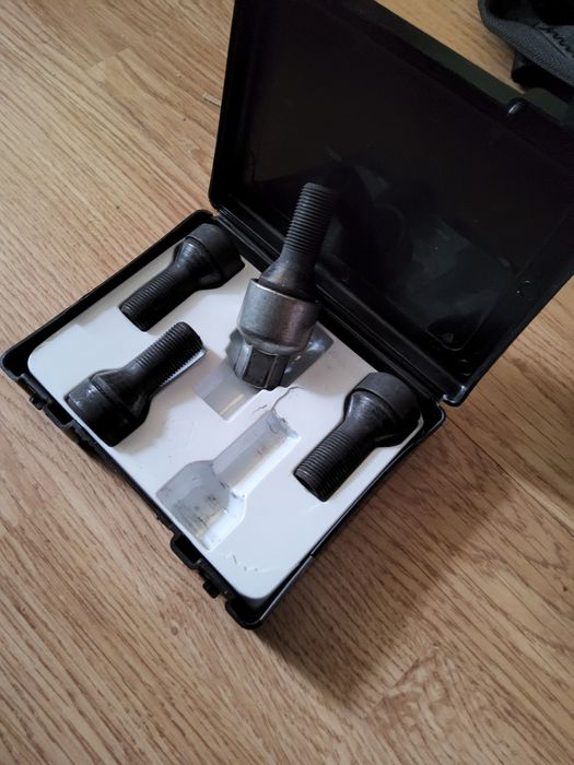 Prezoane antifurt Mercedes Benz