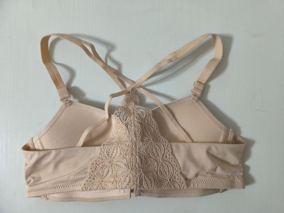 Новый бюстгалтер без косточек на девушку, размер 75В(34В)