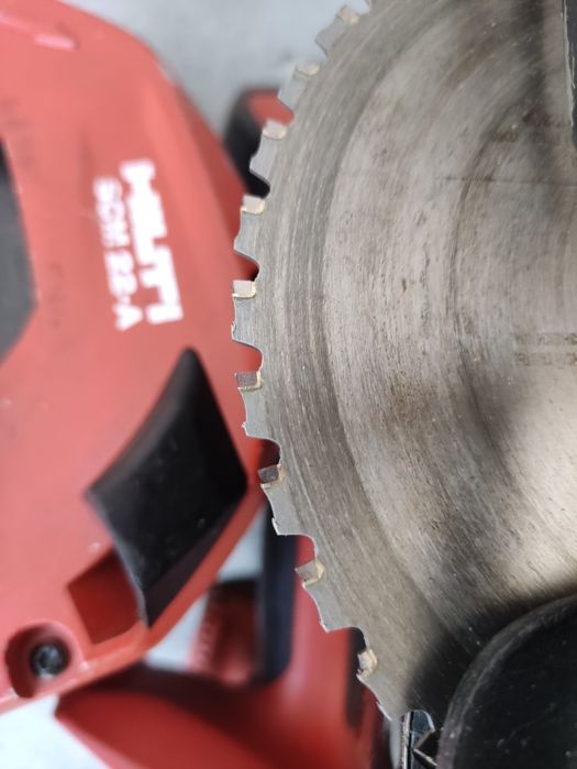 Circular Hilti metal lemn SCM 22-A cu acumulator
