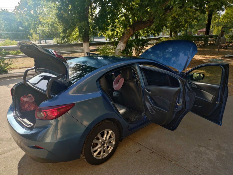 Mazda 3 fastback 2019, manuală, 2.0 benzină