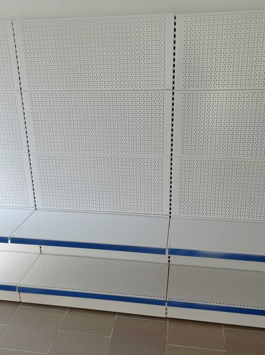 Стелажи с перфориран гръб - нови