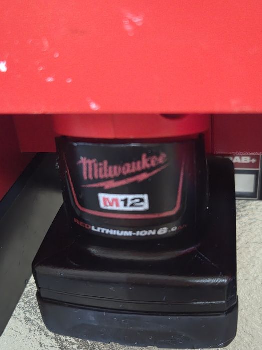 MIlwaukee M12 RCDAB+-0/ 12V - Радио