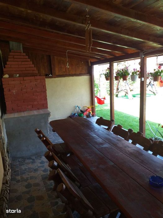 Casa De Vanzare-Carcea