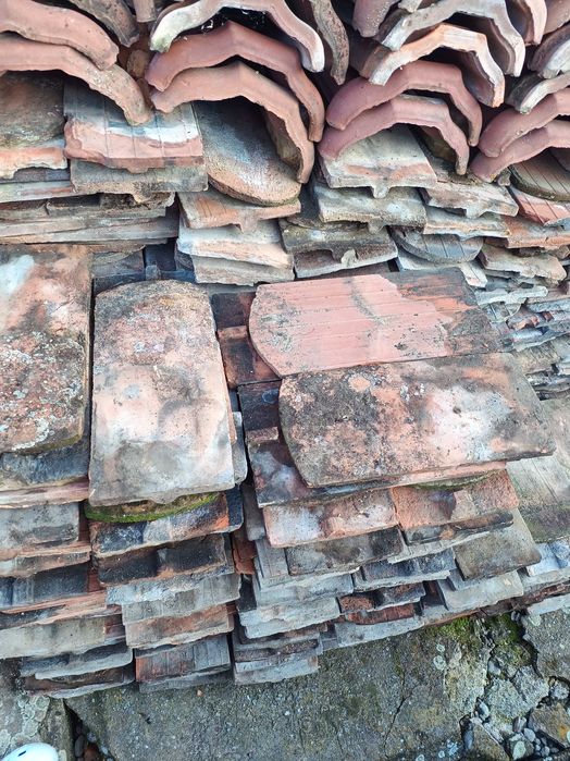 Țiglă veche de vânzare