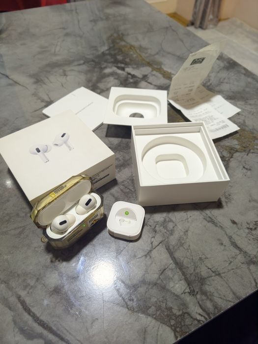 Apple AirPods Pro sotiladi