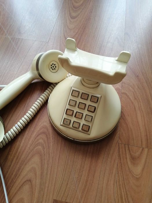 Vând telefon vintage cu taste Italia