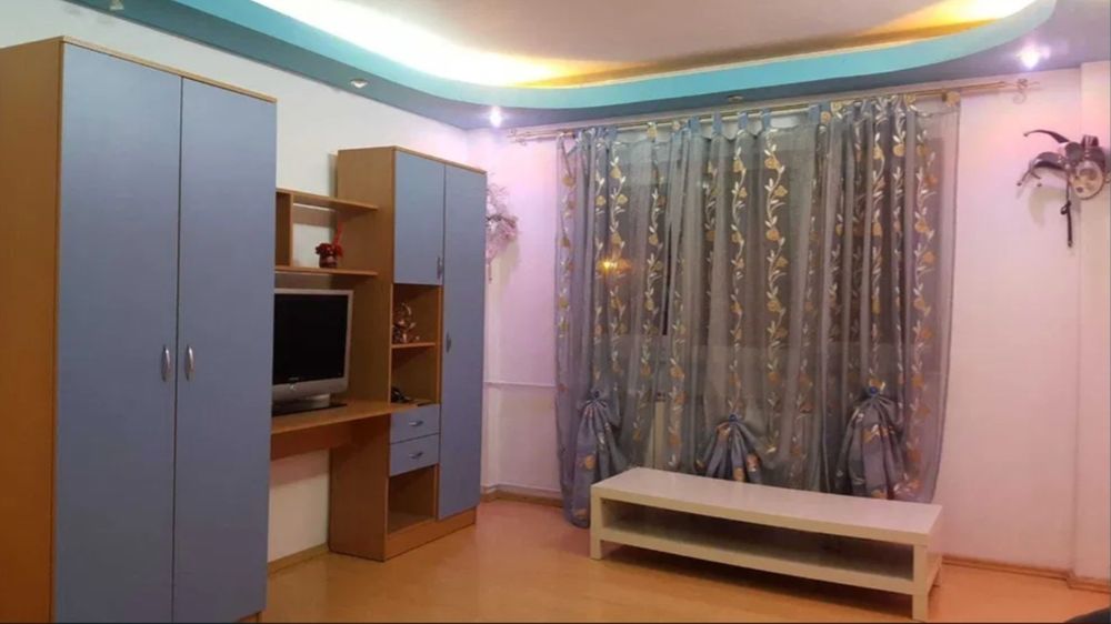 Particular Închiriez apartament 2 canmere Piata muncii