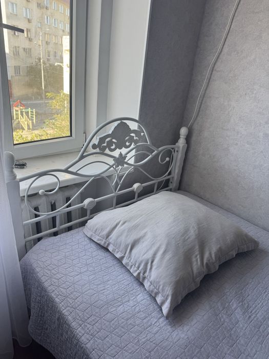 Продаем кровать 130х200