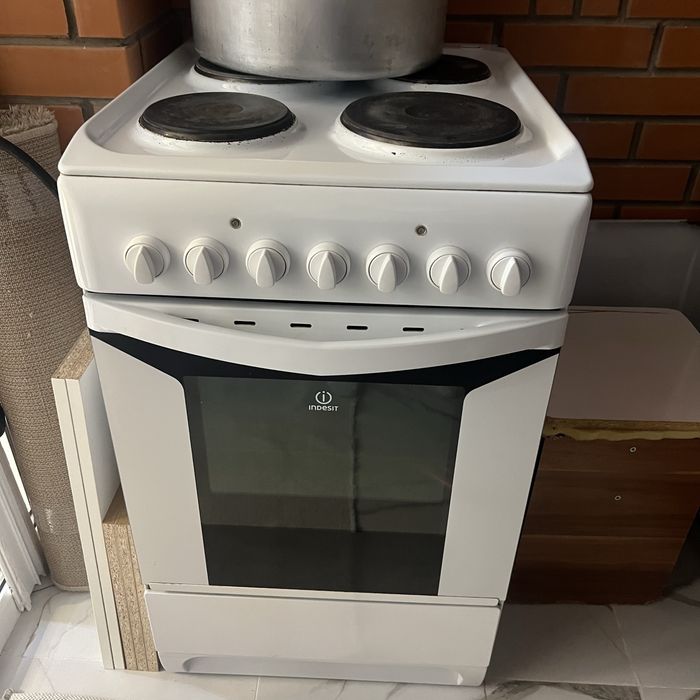 Продам плиту в хорошем состояний