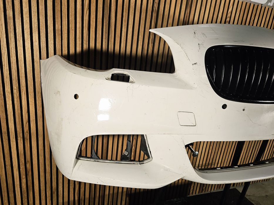 BMW seria 5 2014/2016 F10 F11 M-pachet Bara fata facelift BF3744