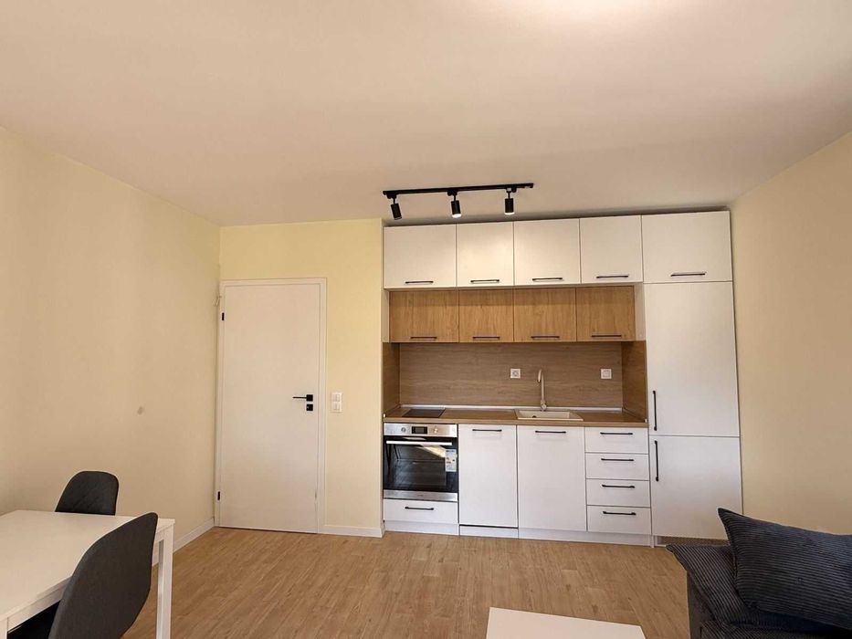 Тристаен апартамент под наем Студентски град