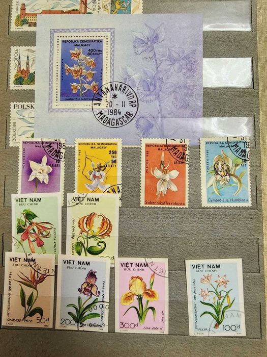 Марки коллекционные.