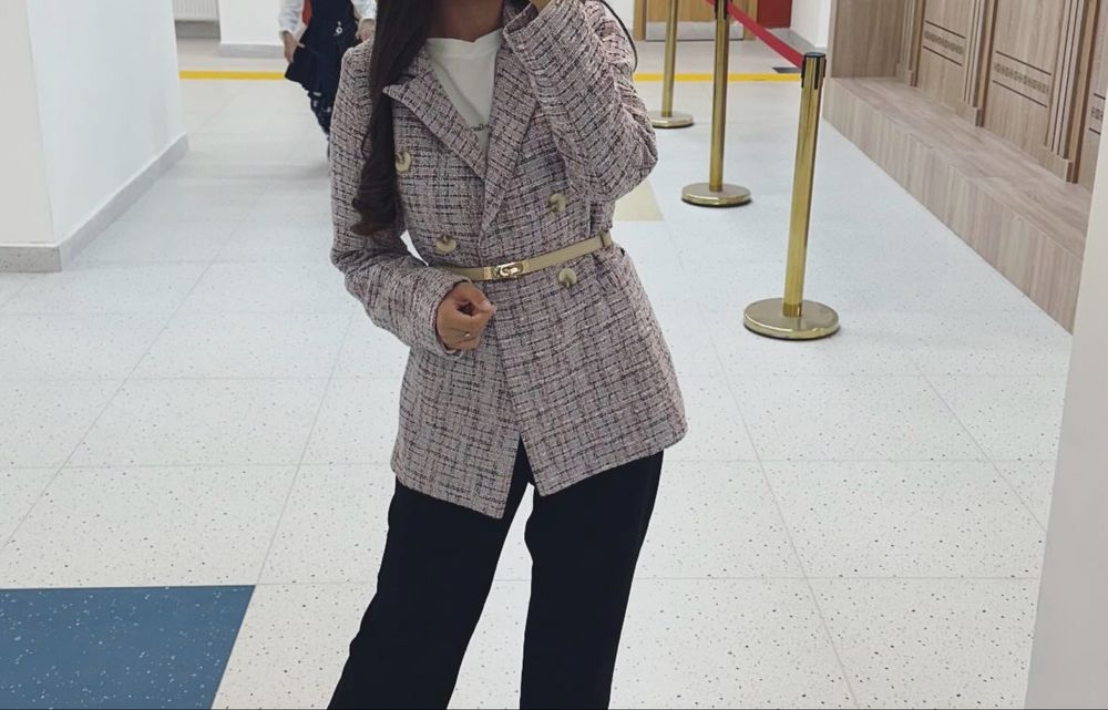 Фиолетовый твидовый пиджак