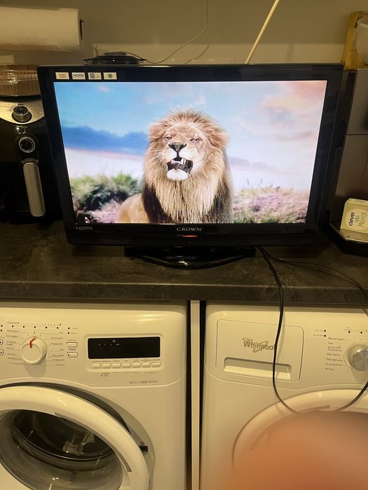 Телевизор Crown LCD 22875 HDMI