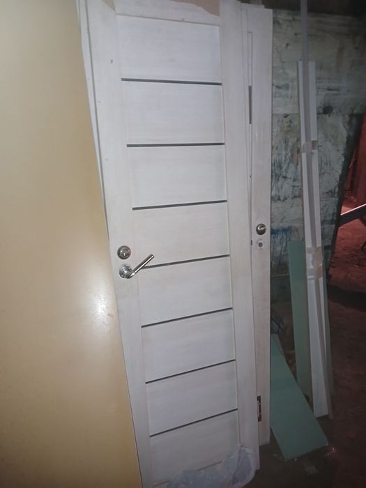 Продам двери б/у