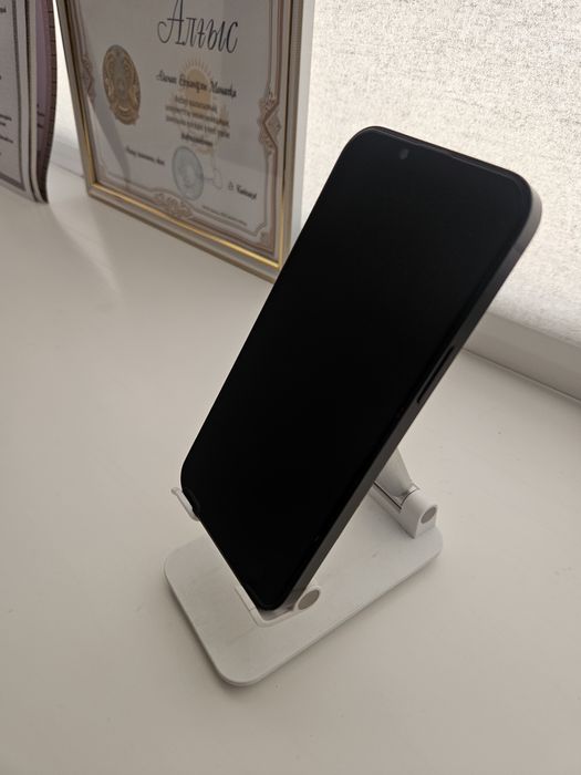 Айфон 14 в отличном состояний