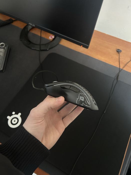 Гейминг Мишка Glorious model D