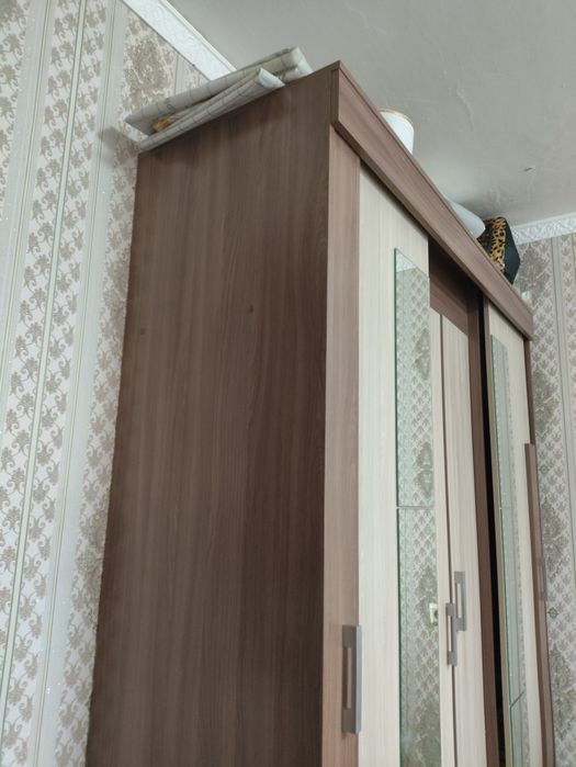 Продается Шкаф в хорошем состоянии!