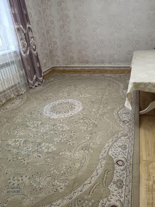 Продается ковер хорошем состояний