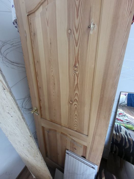 Продам дверь дешево