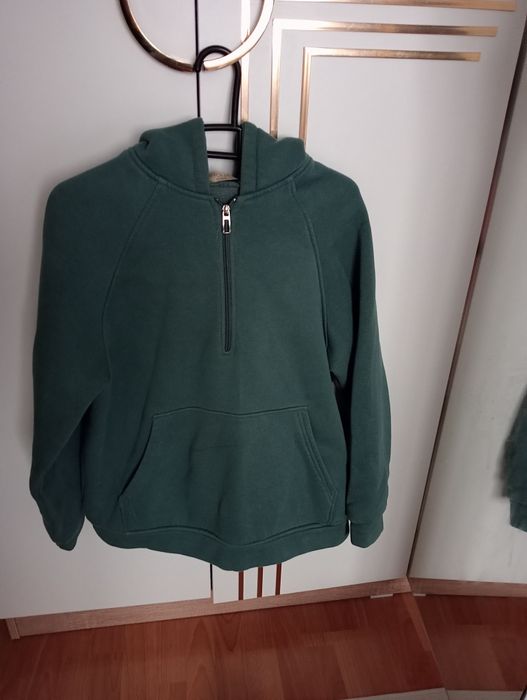 Таза киимдер бар