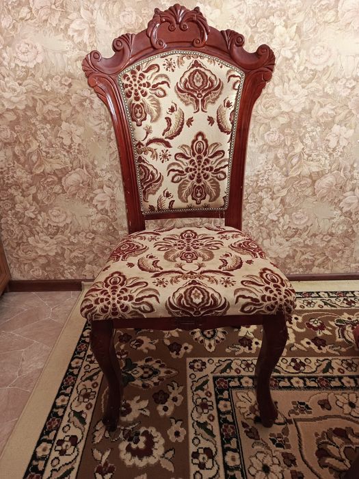 Стулья 12 шт 60000тг