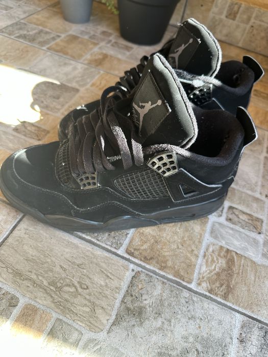 Jordan 4 black cat