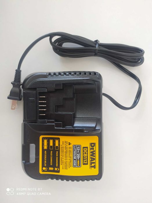 Зарядное устройство Dewalt dcb 112