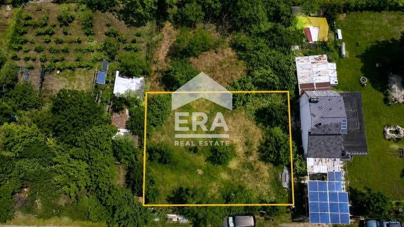 ЕКСКЛУЗИВНО! Парцел с площ 600 кв.м, разположен във вилна зона Езерово
