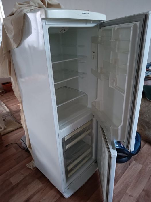 Холодильник в рабочем состояний