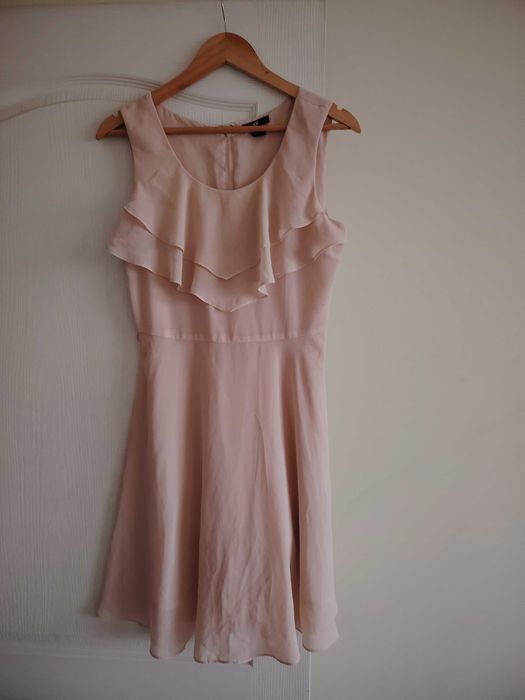 Лот от рокли H&M, Reserved, Amisu