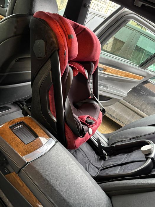 Scaun auto cu sistem de prindere isofix axkid