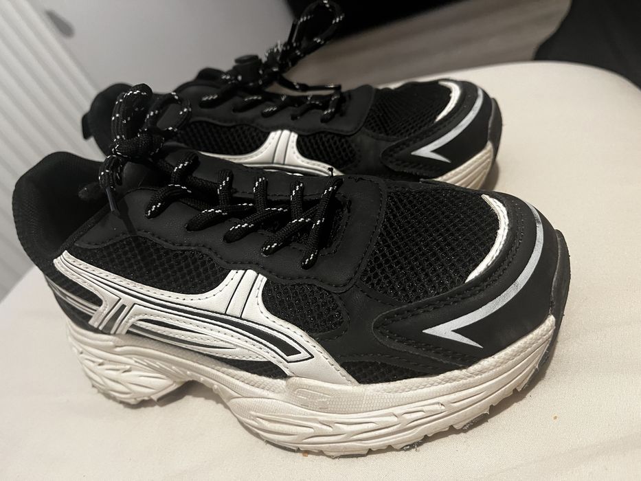 Adidasi Reserved 35