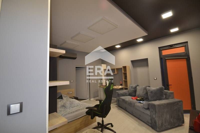 Продава се Къща в Хасково, Тракийски - 300 кв.м за 680 €/кв.м - Снимка #9