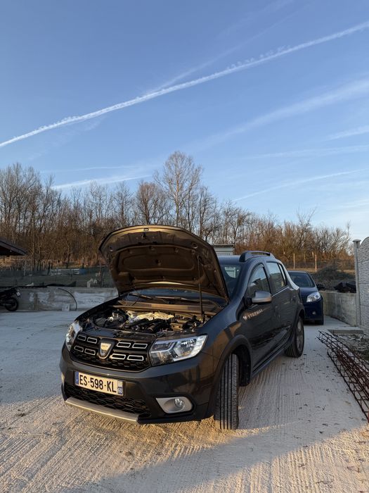 Dacia Sandero Stepway 2017 luna a 11