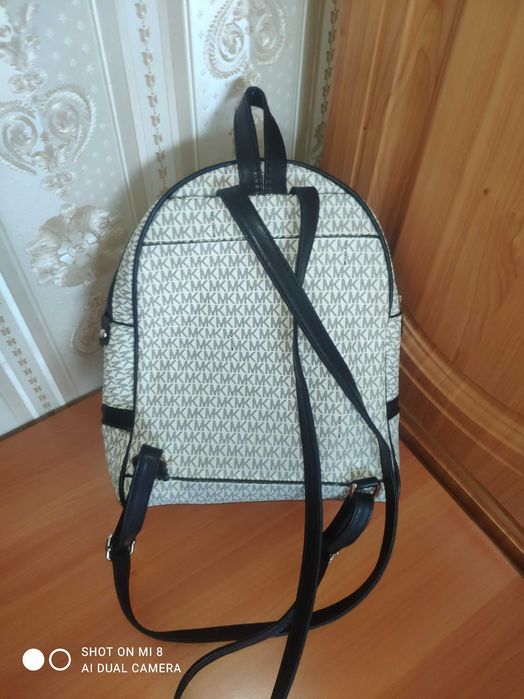 Дамски раници и чанти