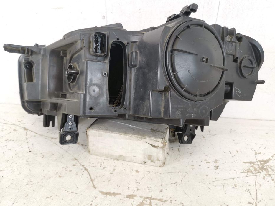 Фар Десен Led Ксенон BMW X5 F15 [ - ] Оригинален В Добро Състояние / F