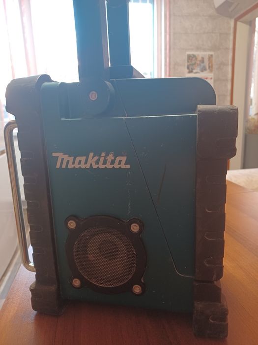 Строително радио макита