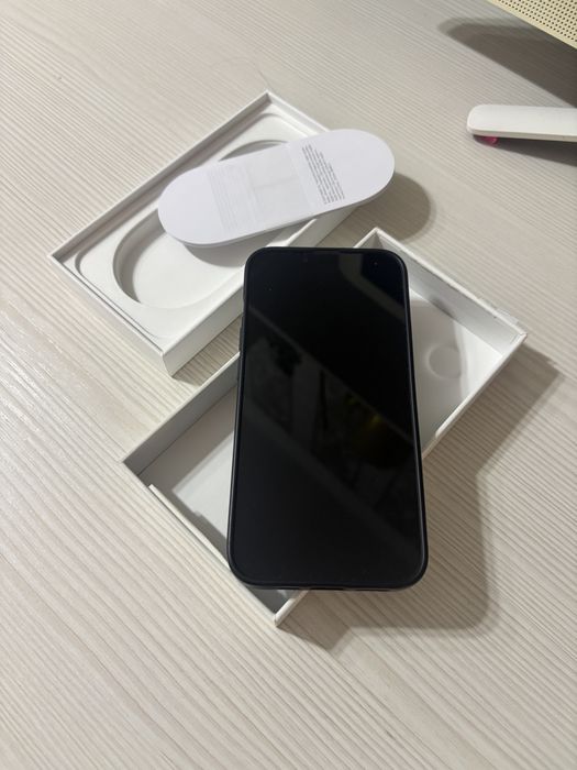 Iphone 16e белый, 128 Гб