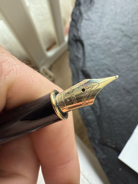 Златна писалка Parker