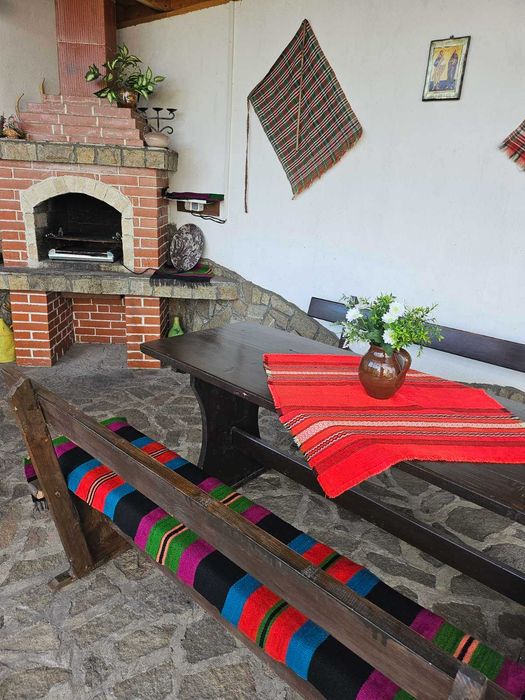 Дава се под наем Къща в с. Лъка, Област Бургас - 240 кв.м за 255 € - Снимка #2