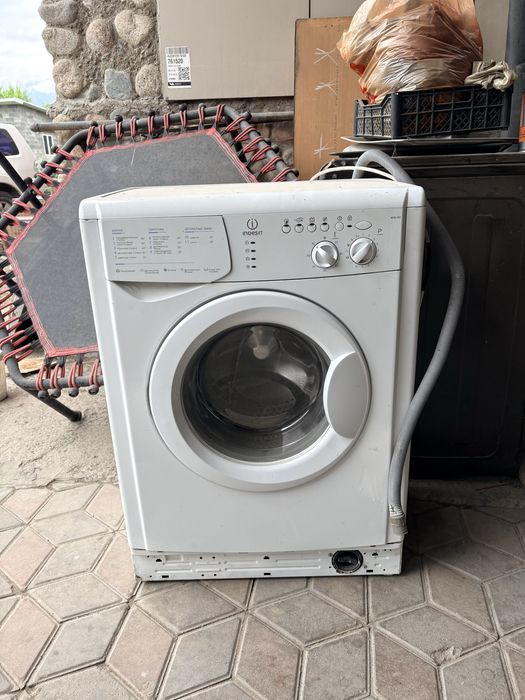 Продам стиральную машину