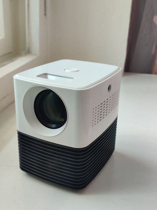 Проектор Smart mini pocket projector