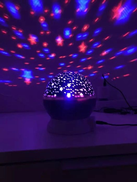 Светильник для комнаты