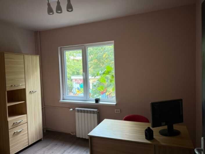 Дава се под наем Многостаен апартамент в София, Изток - 111 кв.м за 1250 € - Снимка #3