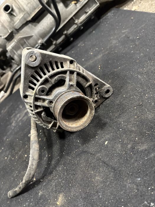 Mercedes w124 2.0i Динамо