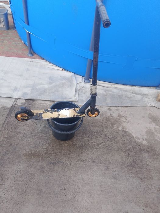 Продам самокат трюковой