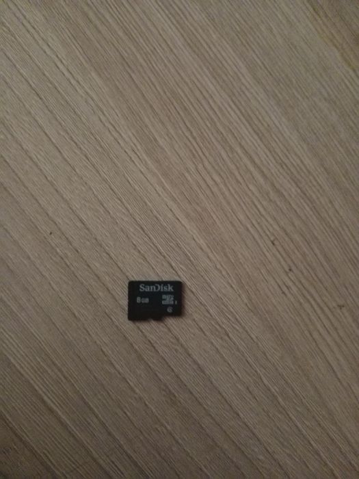 Продаю карты памяти на телефон