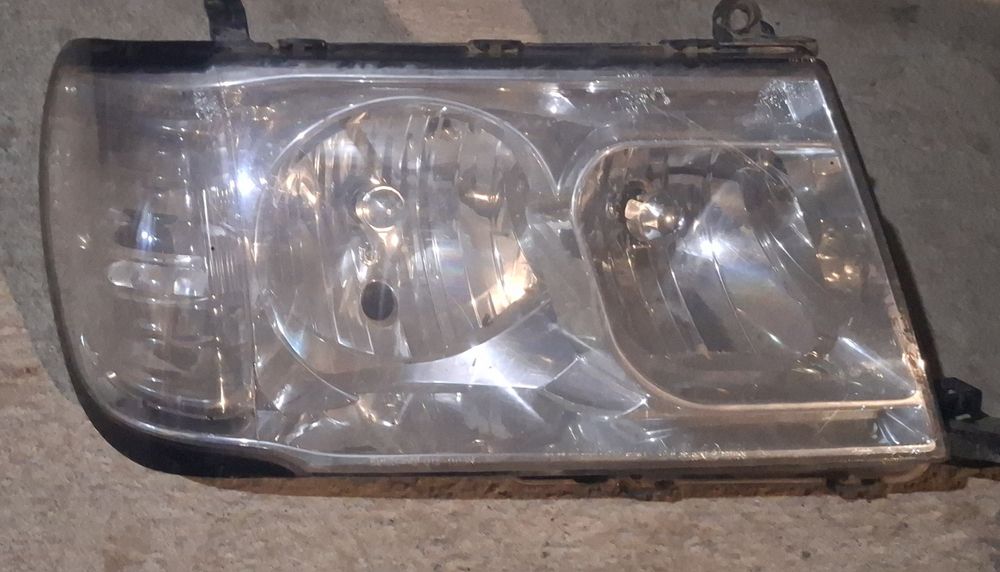 Продам фары на крузак 100